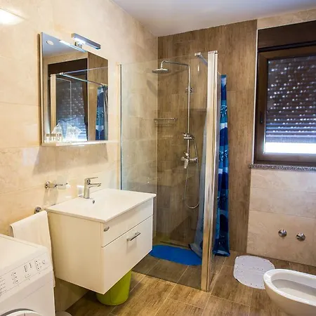 Sara Apartman